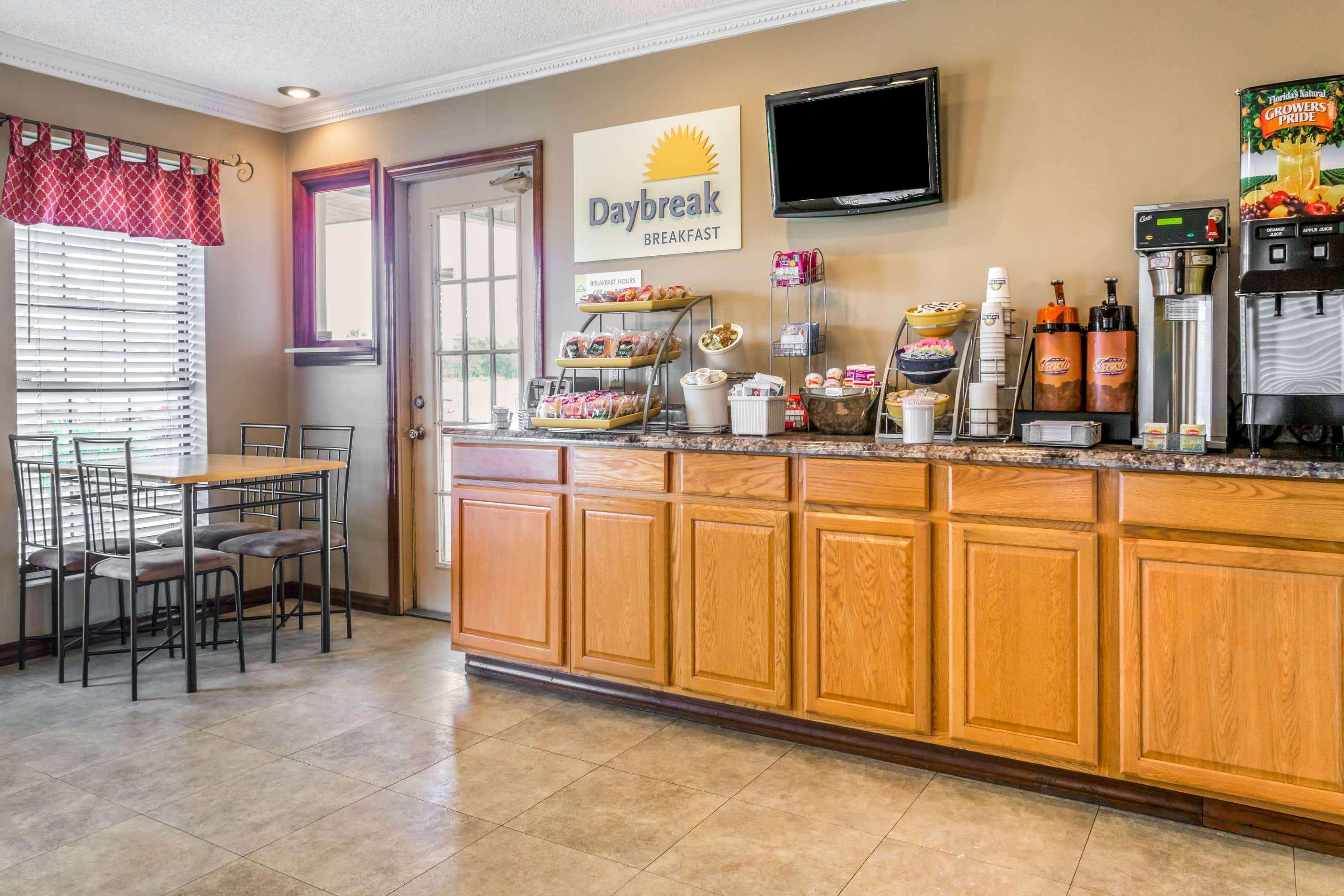 Days Inn By Wyndham Madison Buitenkant foto